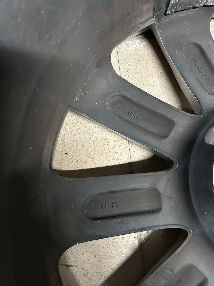 Opony nowe z felgami 18