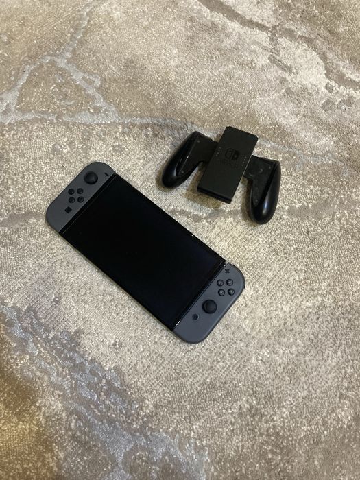 Nintendo Switch Oled / k€fir / 128gb