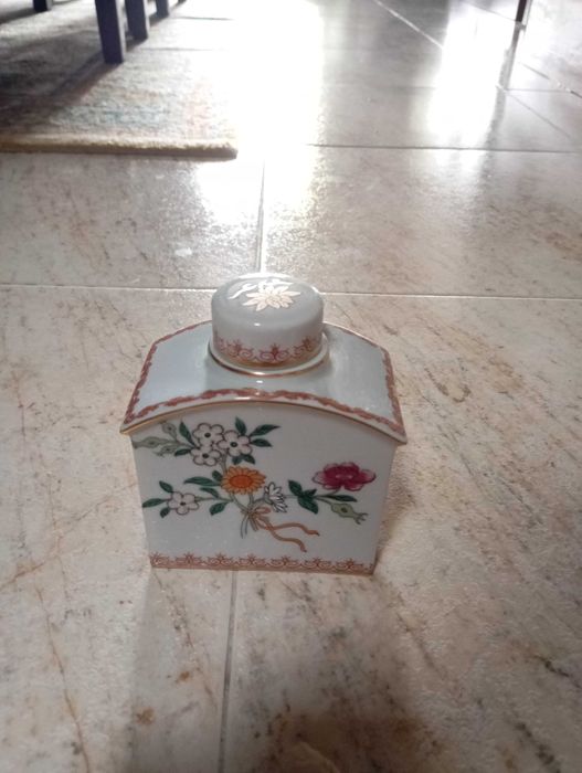 Vista Alegre Frasco Novo conjunto Palácio