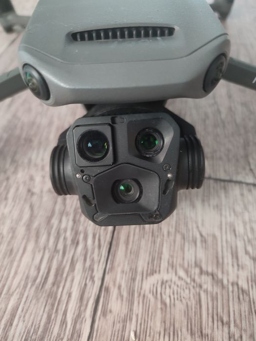 Продаю DJI Mavic 3 pro