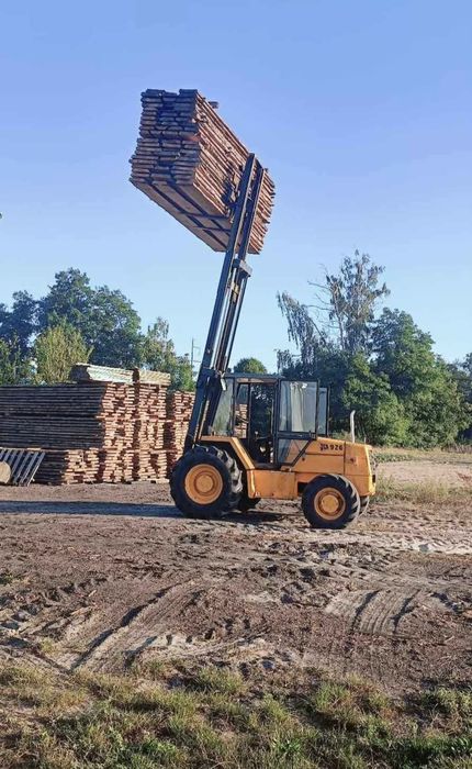 Wózek widłowy terenowy