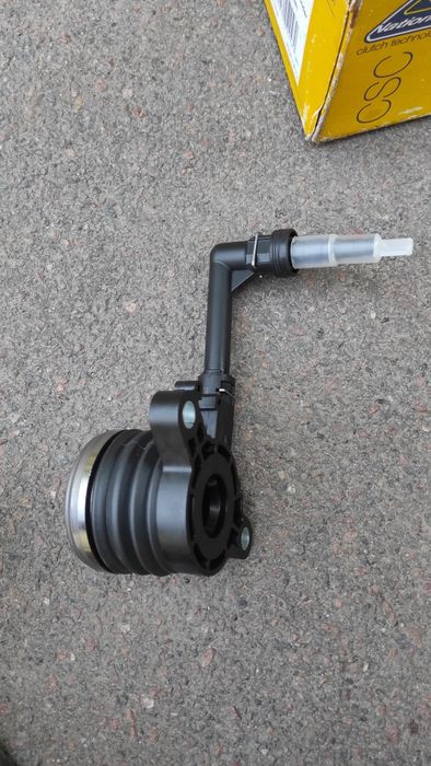 Выжимной подшипник на Renault Scenic бензин 2005 года