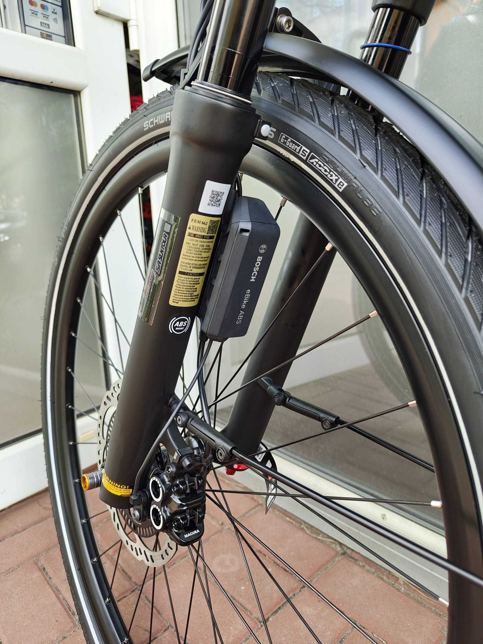 Rower elektryczny KTM MACINA STYLE 820 ABS rozmiar L - 56 cm