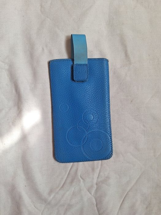 Niebieski pokrowiec ochroniacz etui na telefon