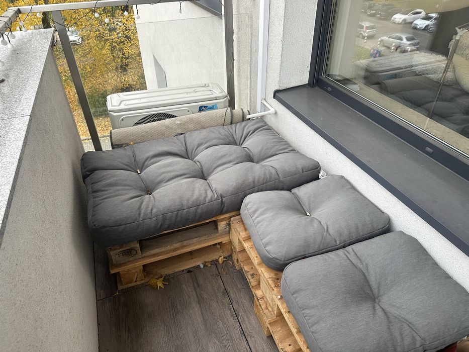 Kanapa z Europalet + poduszki