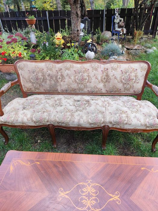 Komplet wypoczynkowy w stylu Ludwik XVI