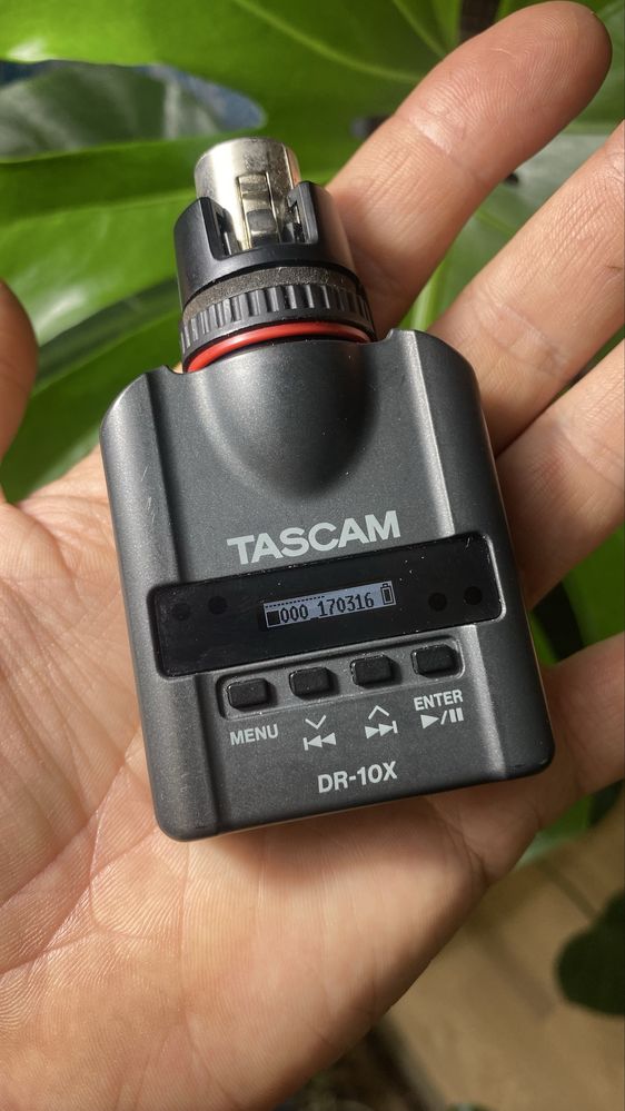 Диктофон Tascam DR-10X для ручного микрофона XLR разьем