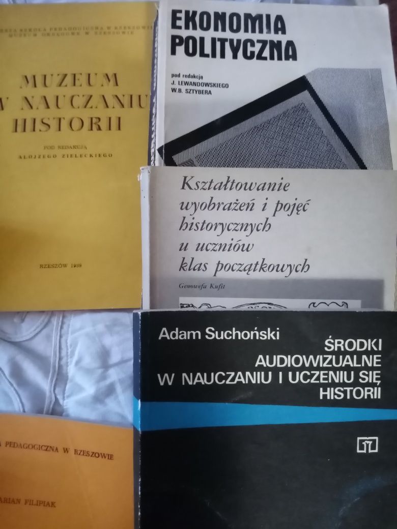 Książki metodyczne z Historii. Dla studentów i nauczycieli.