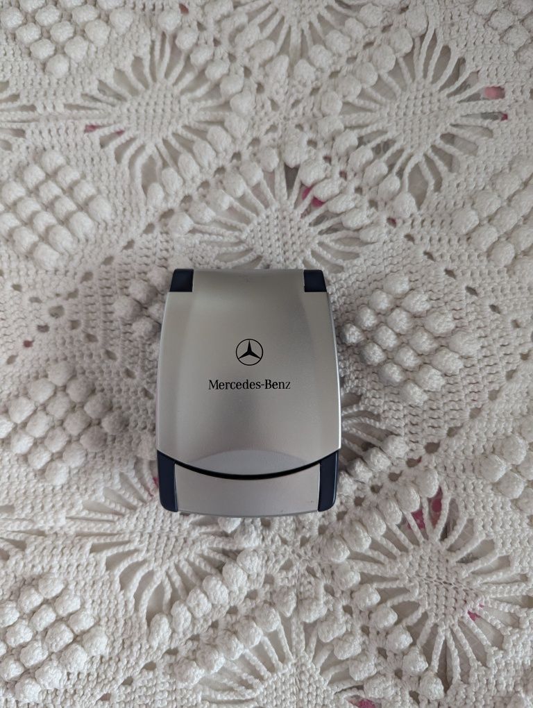 Relógio de secretária Mercedes-Benz