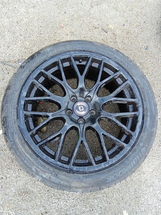 Vendo jantes com os pneus