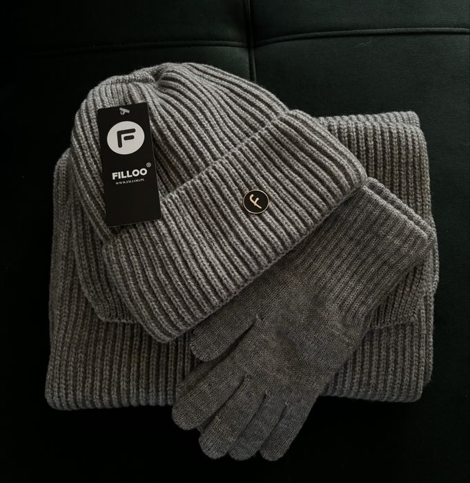 Szary komplet damski