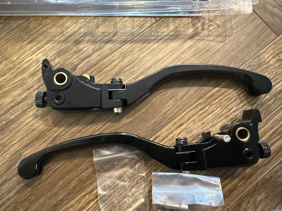 Ducati Diavel V4 DTRAD курки (зчеплення і тормоз)