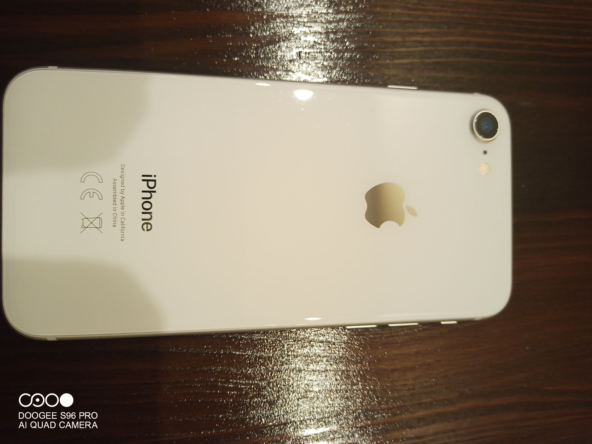 IPhone 8 64g Biały Stan BDB