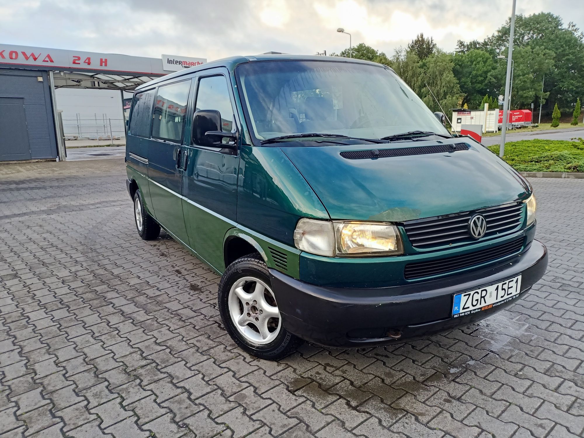Zamienię VW transporter 2.5 long 6 osób