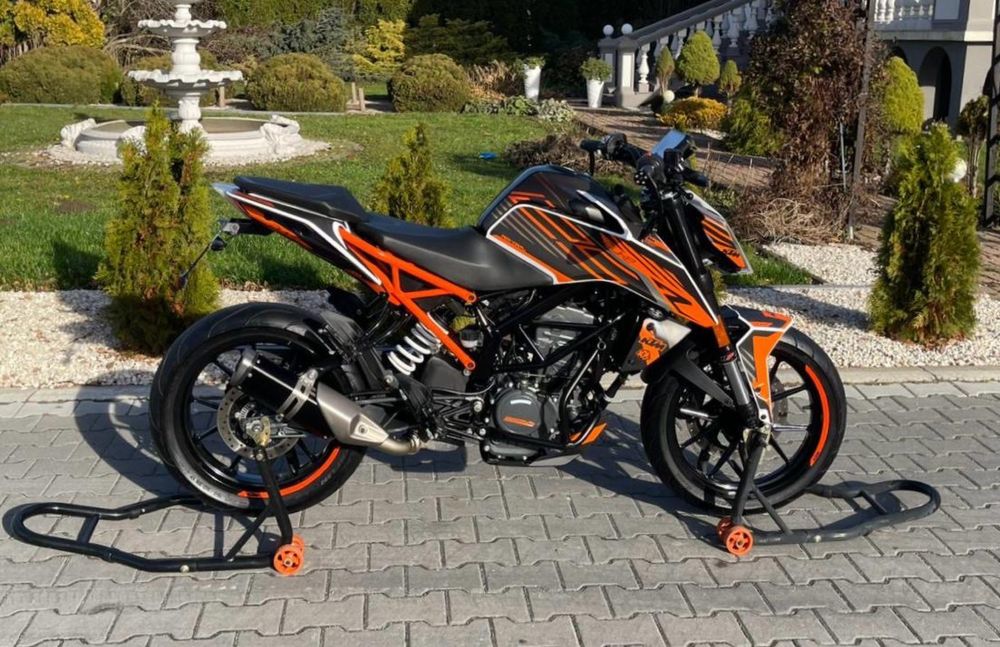 KTM Duke 125 ABS 15.000km Mega Utrzymany 2021r LED Oryginał  kat.B A1