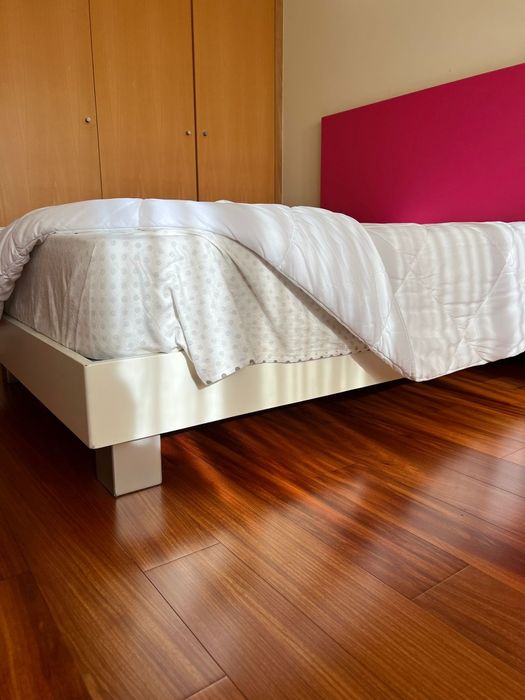 Cama solteiro com colchão