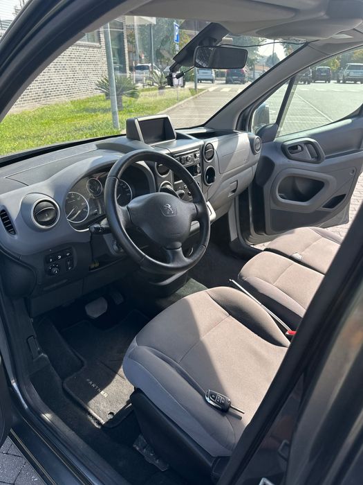 Pegeuot Partner 1.6hdi  AUTOMÁTICA