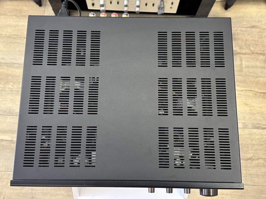 Wzmacnicz NAD C 375BEE