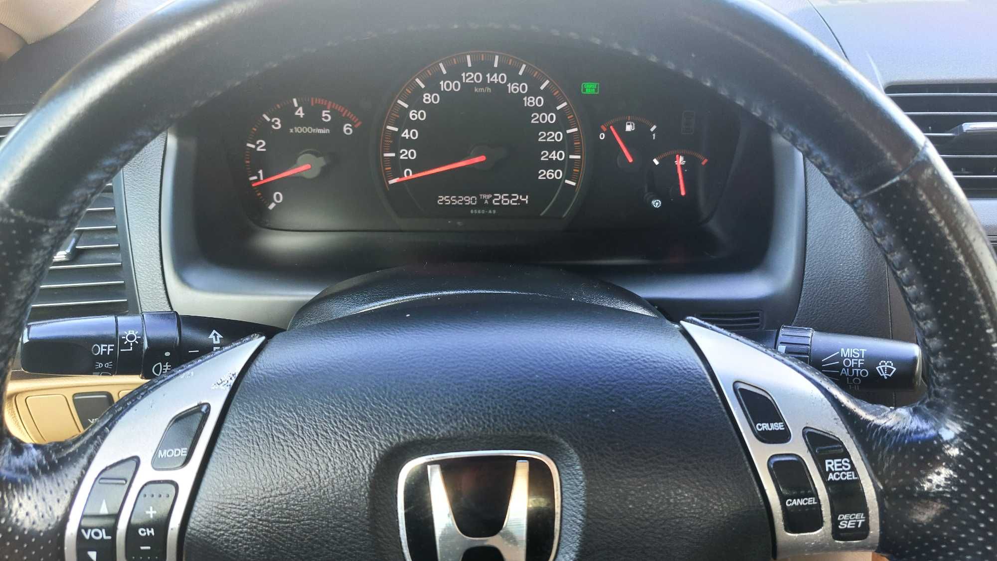 Honda Accord 2.2. i-CTDi Sedan Diesel Estofos de pele