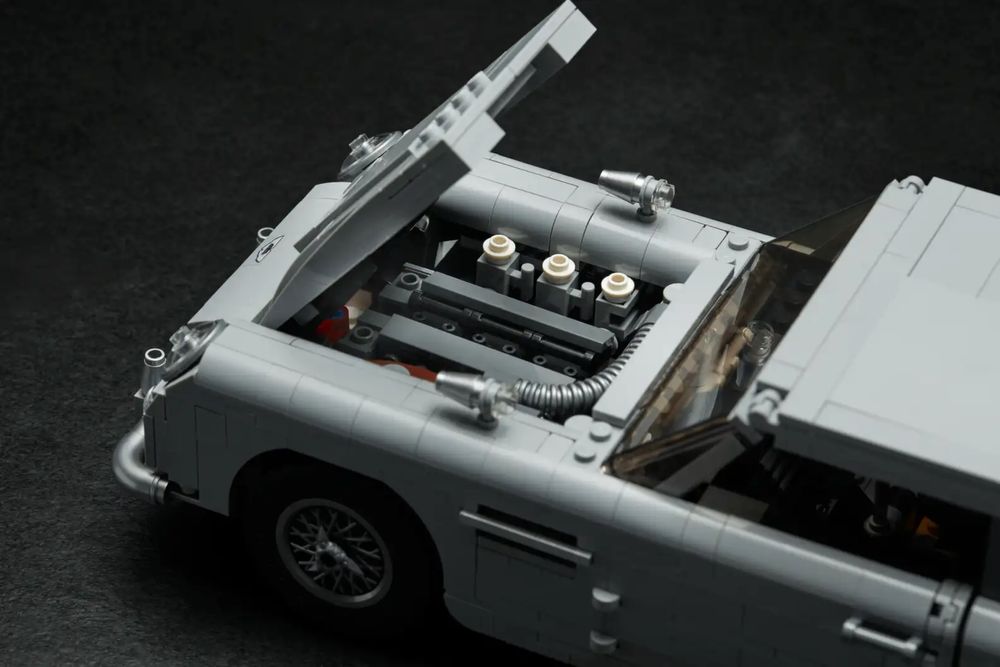 Конструктор Creator – Aston Martin DB5 1/1 з LEGO