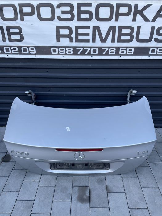Кришка багажника MB E-class W211