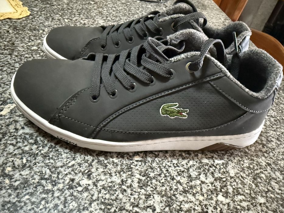 Sapatilhas lacoste como novas!