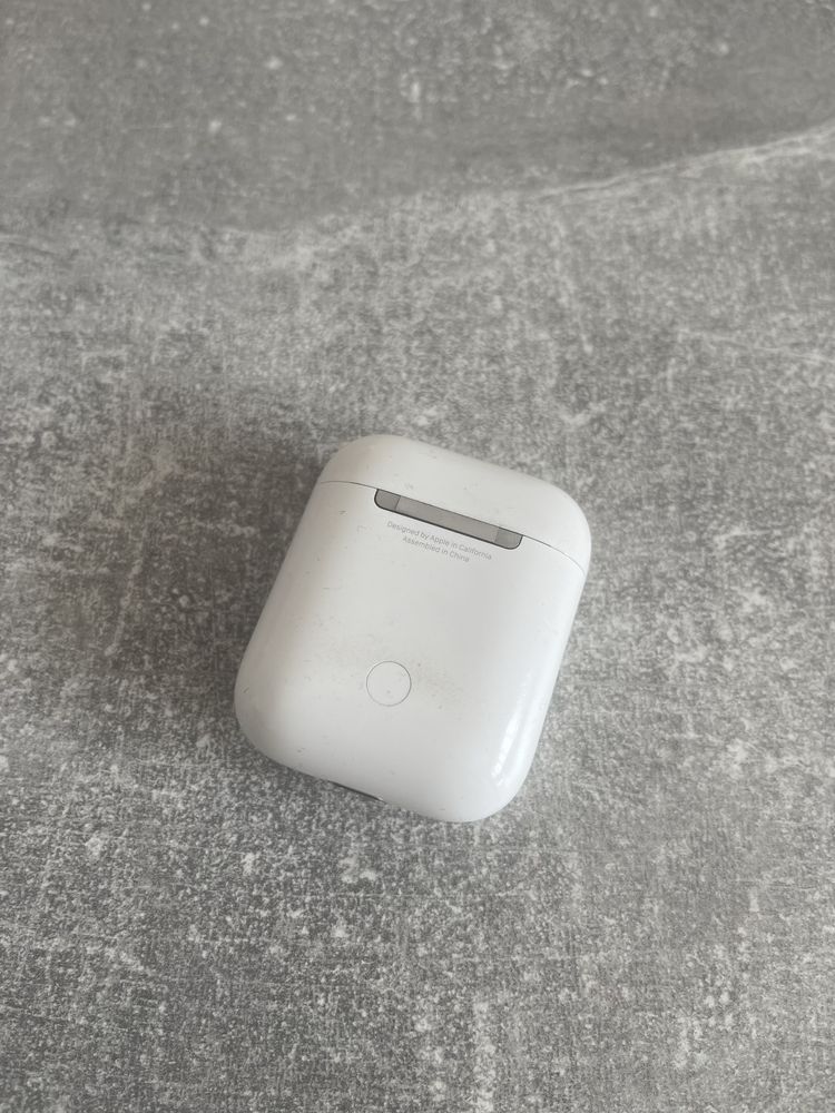 ПРОДАМ Навушники Apple AirPods with Charging Case 2 White