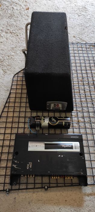 Сабвуфер JBL 1000 ват. Уселітель SONI 1200 ват. JBL 1200в +Конденсатор