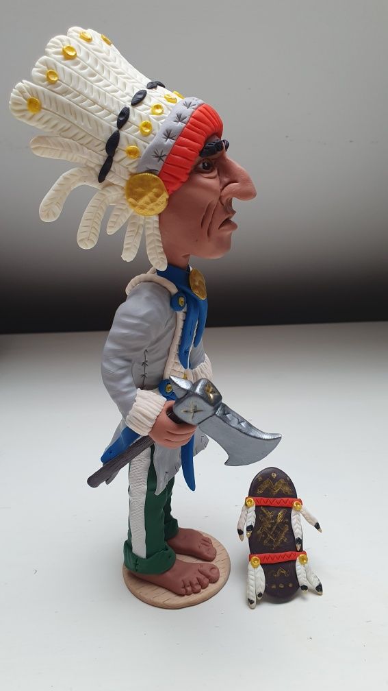 Indianin figurka z modeliny