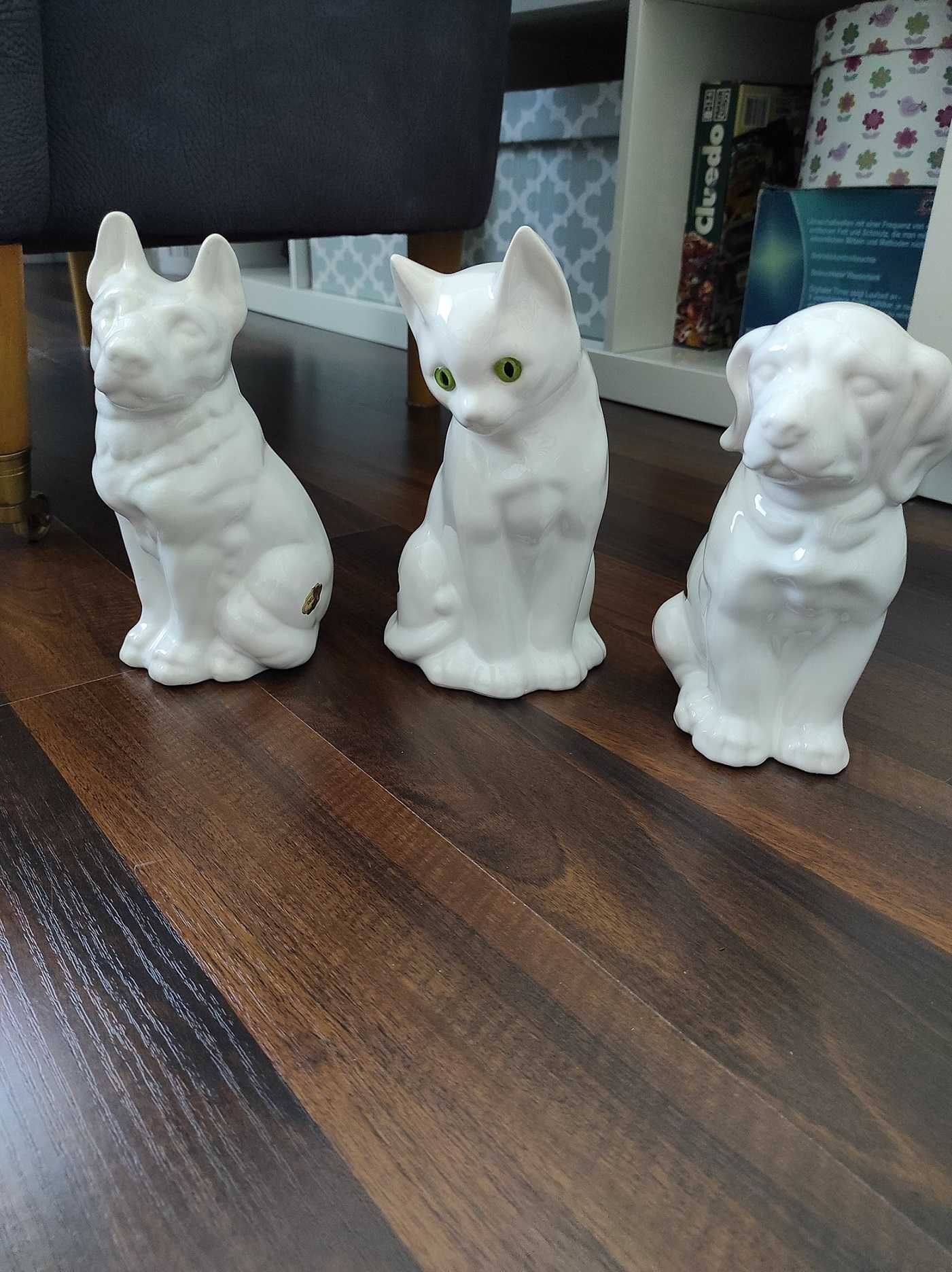 Figurka porcelanowa Delfts Wit, kotek