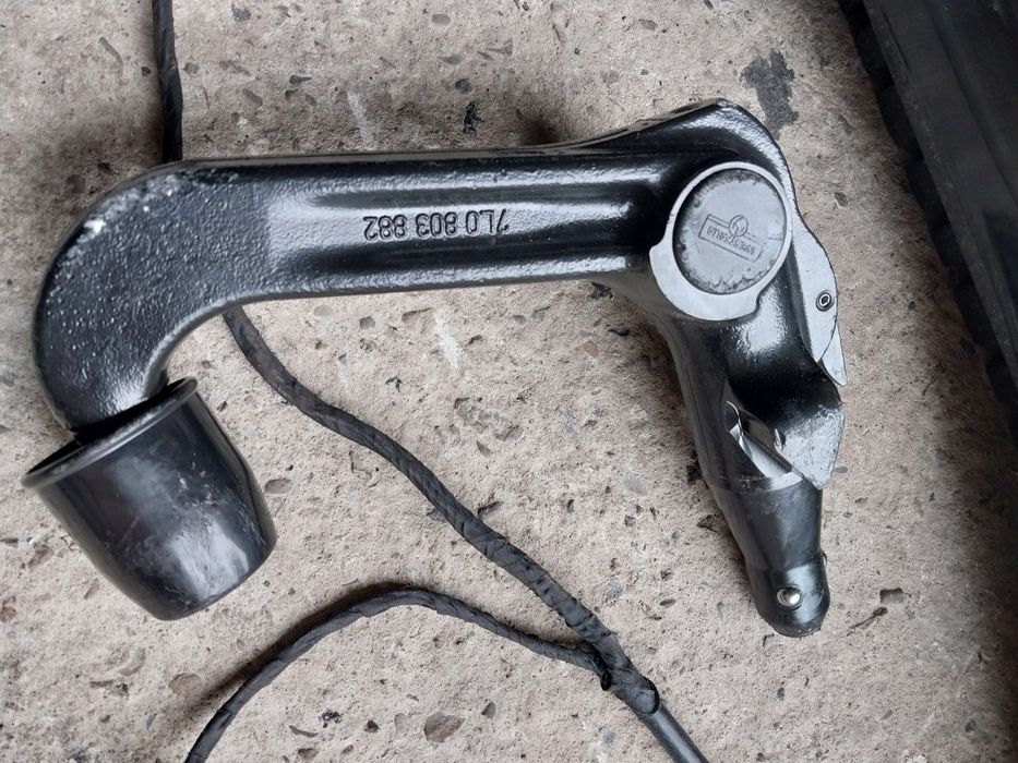 Фаркоп приципне Фольцвашен Туарег 2008р. Ауді  Q7