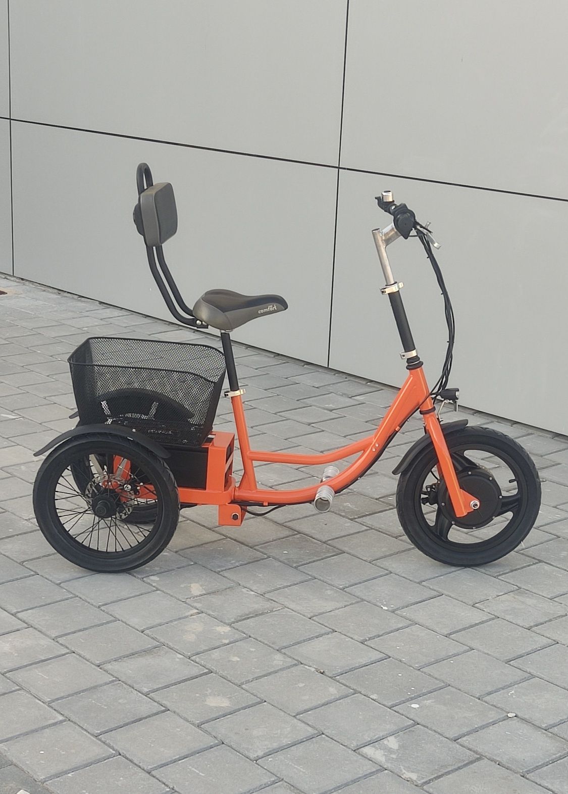Triciclo elétrico  /  Bateria de lítio