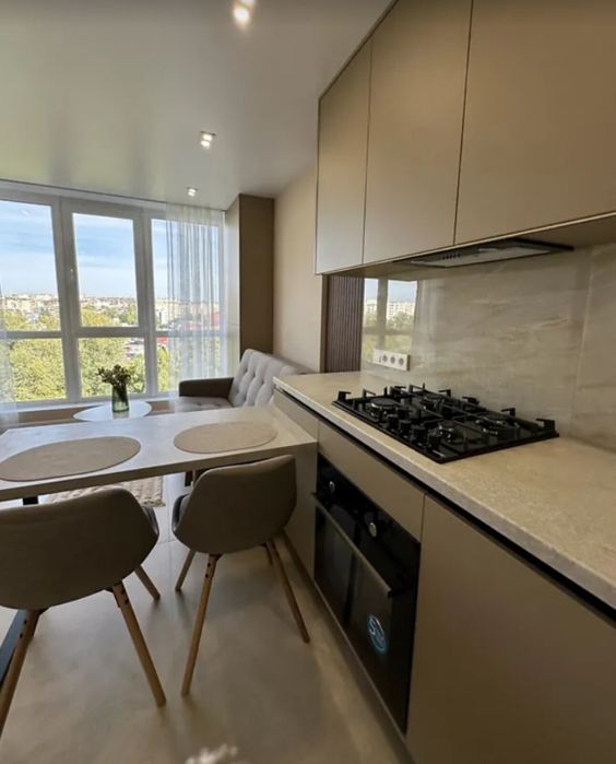 Продаж 1к квартири 47 кв. м на пров. Цегельний