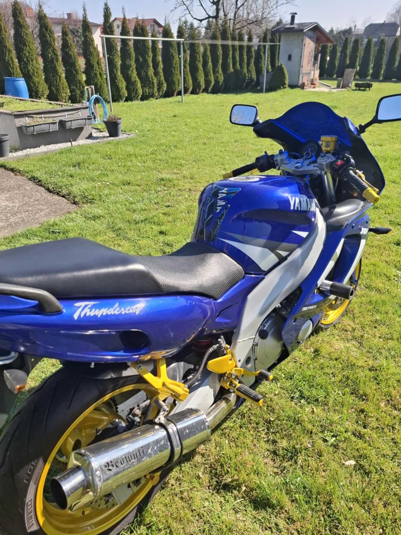 Motocykl Yamaha YZF Thundercat