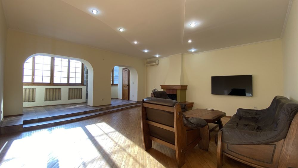 Продаж 4-кімнатної квартири в центрі міста | 130 м² | Камін
