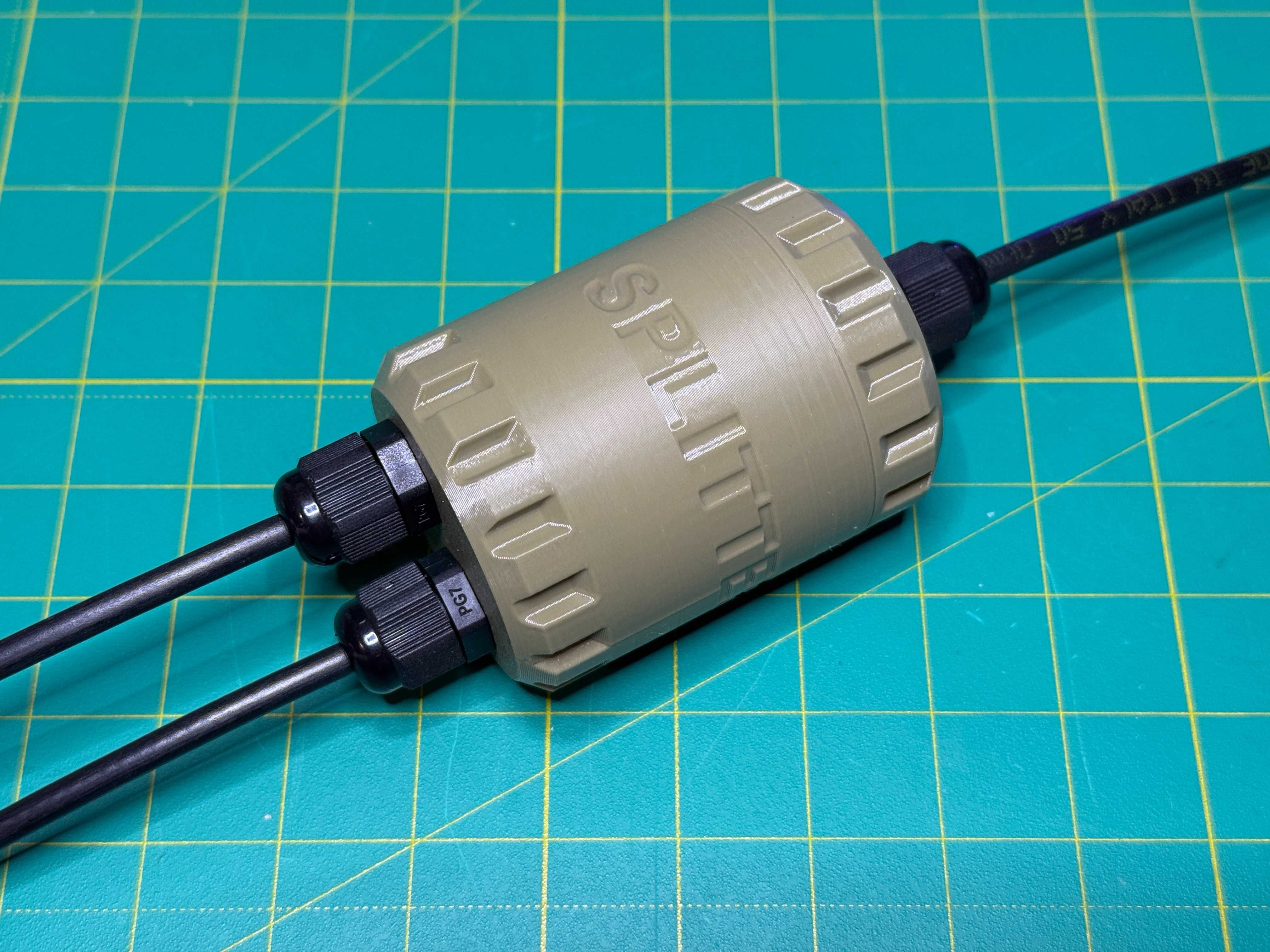 Розгалужувач (спліттер) радіосигналу (RF splitter) (N/BNC/UHF/SMA)