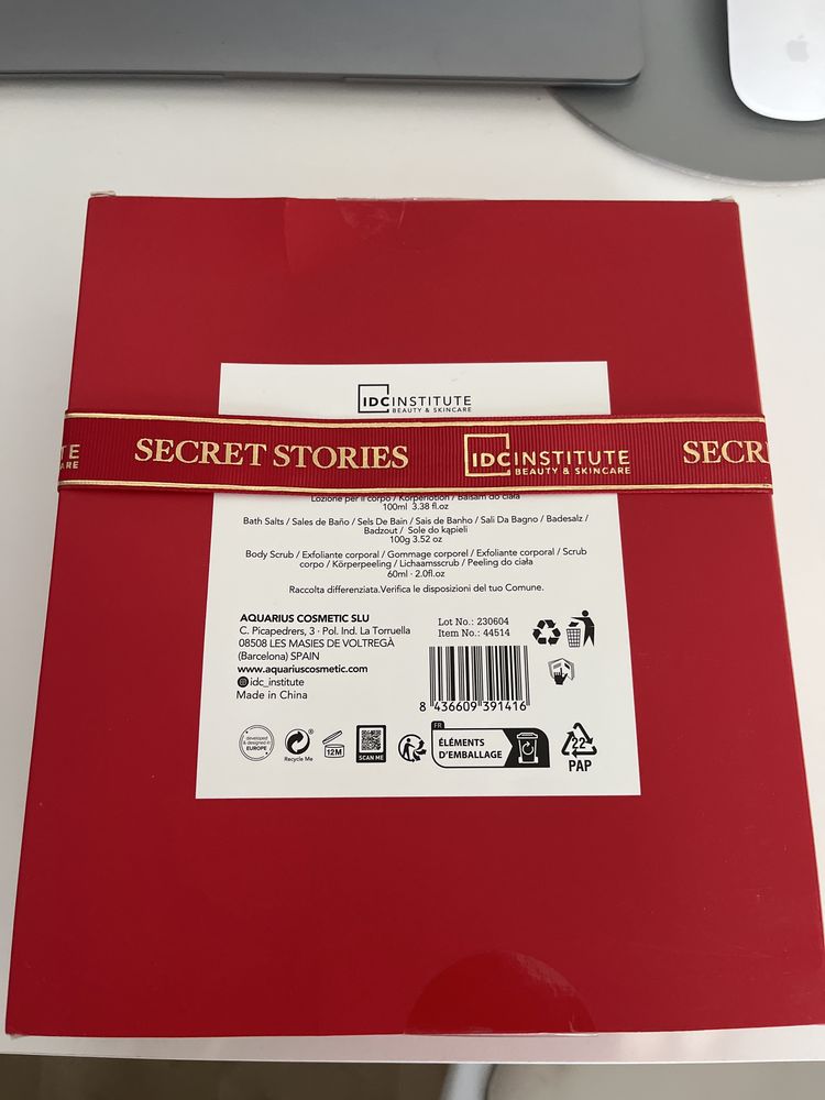 Conjunto secret story cherry blossom