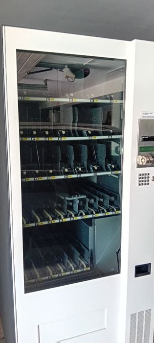 3 Máquinas de Vending Jofemar