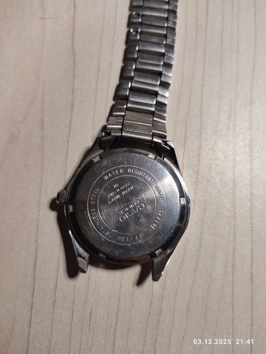 Чоловічий  кварцовий годинник Casio