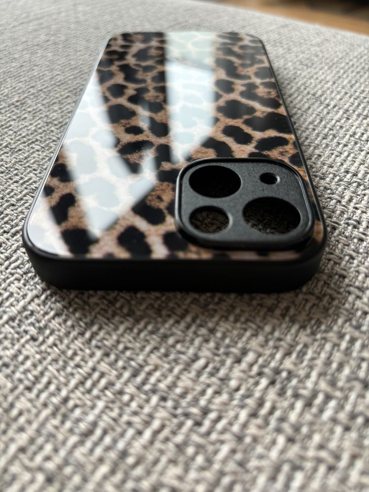 Etui szklane panterka iphone15