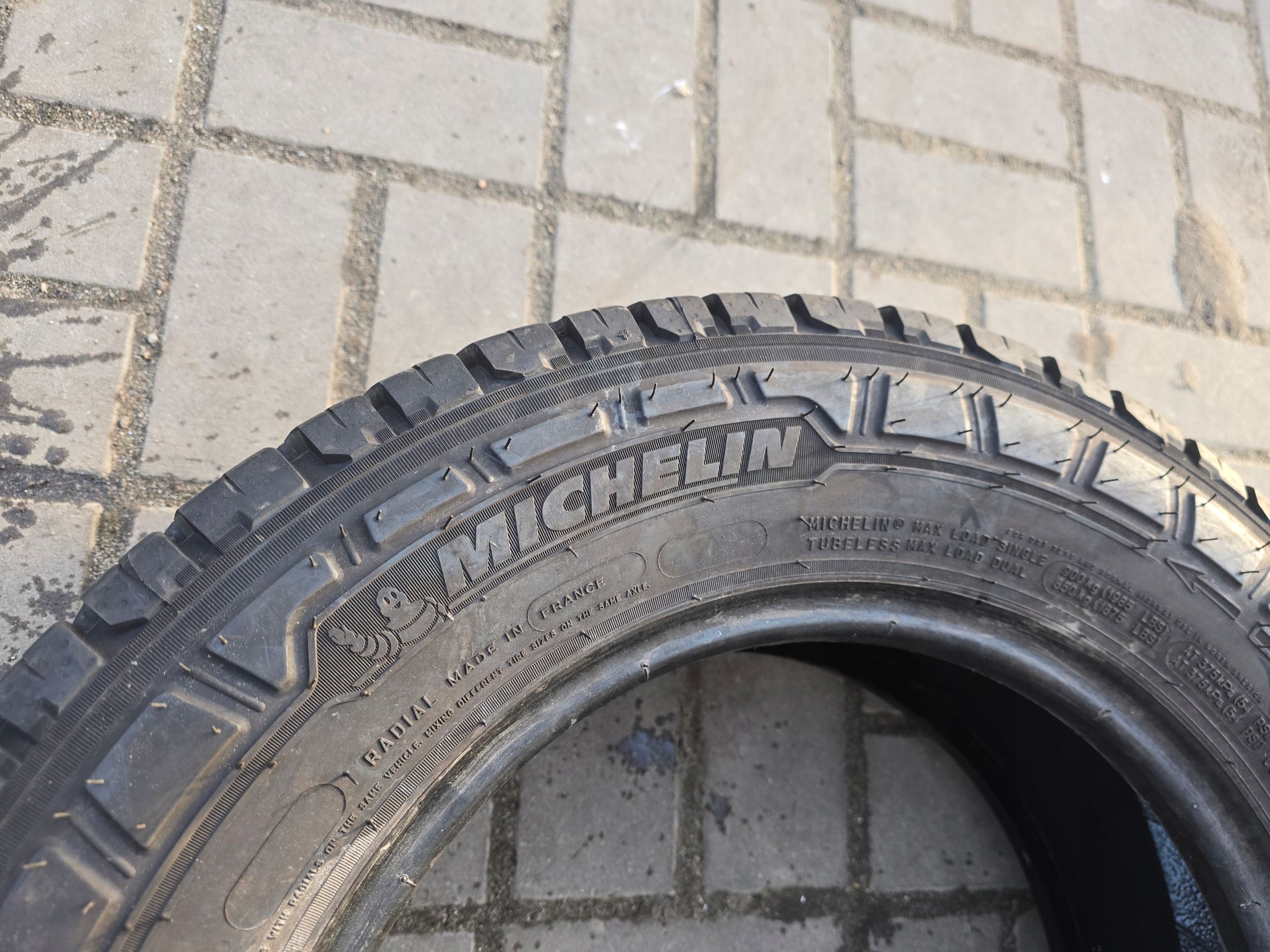 Michelin Agilis Crossclimate 215/65R15C 104/102T 8,5mm 1X 23R