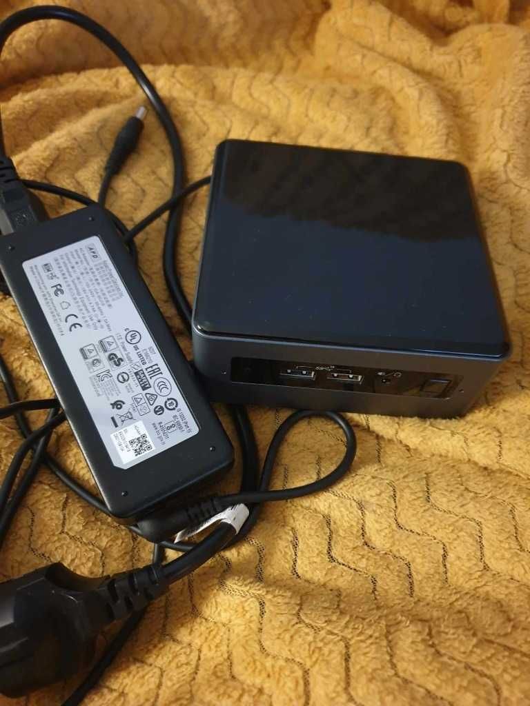 Intel NUC NUC8i3BEH i3-8109U MiniPC 16 GB DDR4 + 128 M.2 SDD