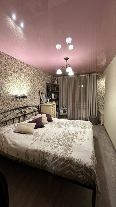 Шикарная 3к Харьковская (65кв) кирпич, ремонт, мебель, вид на озеро