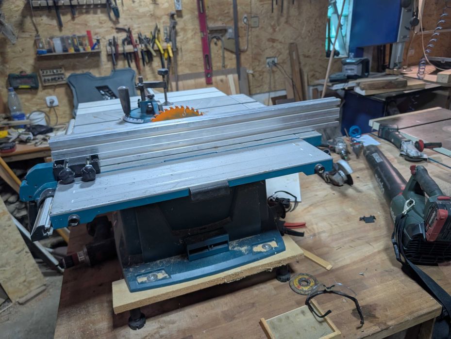 Циркулярна пила Makita MLT100N