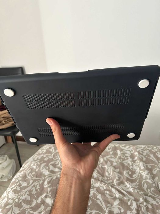 MacBook Pro 14in M3 chip 18Gb ram