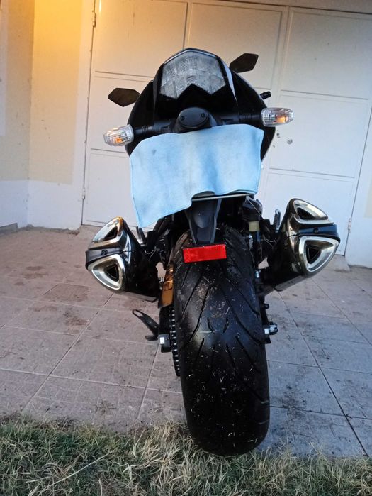 Moto Kawasaki Z1000