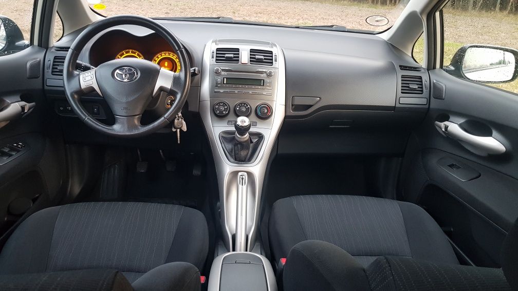 Toyota Auris 1.6 benzyna  2008 r.