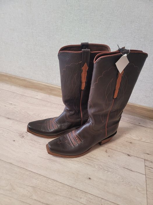 Ковбойські сапоги lucchese classics ручної работи шукають господаря