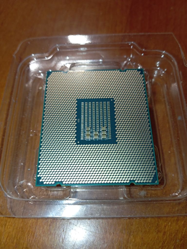 Intel Xeon E5 2640 V4, E5 2650 V4, E5 2630 V4
