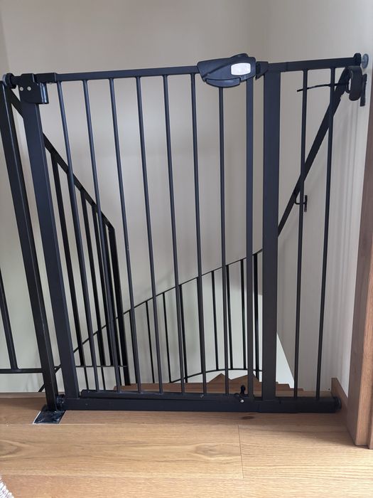 Bramka barierka ochronna na schody